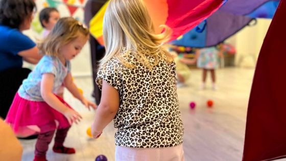 ROZTAŃCZONE MALUCHY - poranki z mini disco