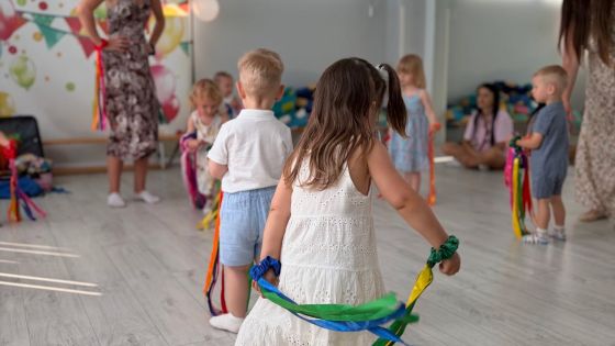 ROZTAŃCZONE MALUCHY - popołudnie Z MINI DISCO